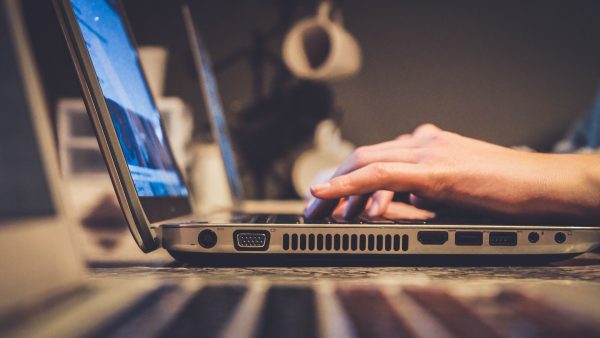 How to Spot Fake Online Stores: Protect Yourself from Scammers