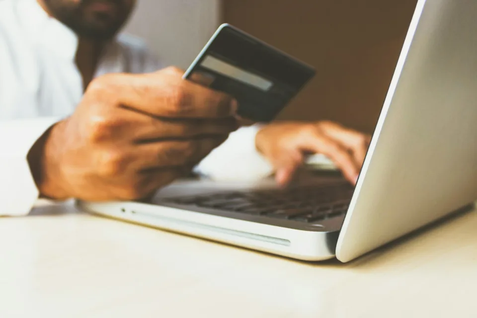 Shopper paying online with a card